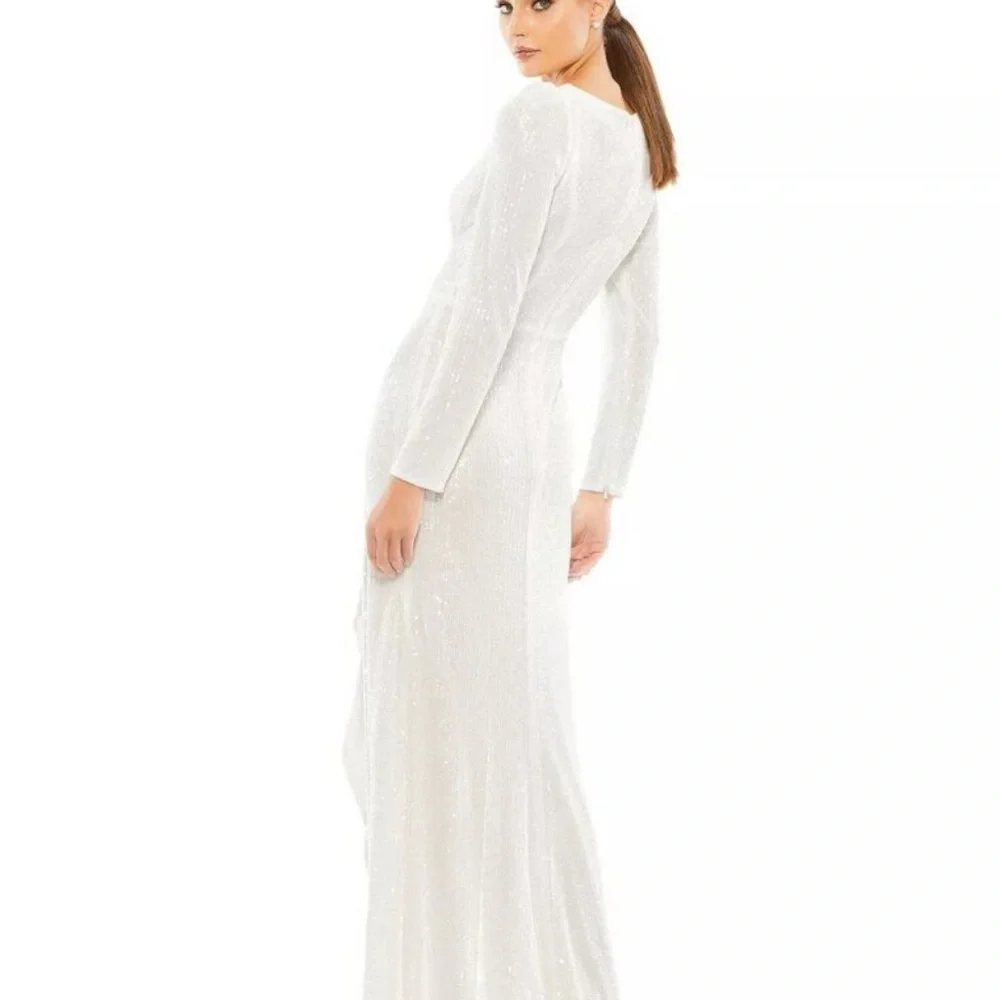 Mac Duggal Ieena White Sequined Faux Wrap Long Sleeve Gown Size 4 - Picture 2 of 16